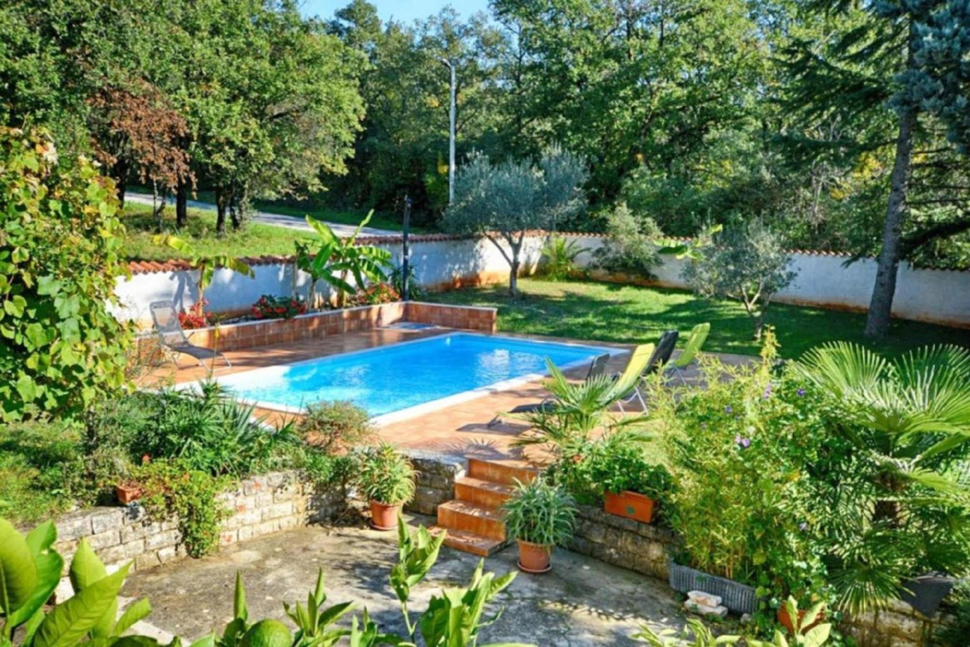 Fuer Paare Mit Gemeinschaftspool In Valica *